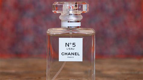 chanel no 5 dupe zara.